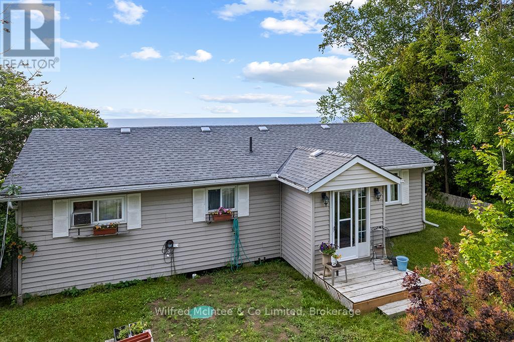 531 Bruce Road 13 Road Property Photo 4