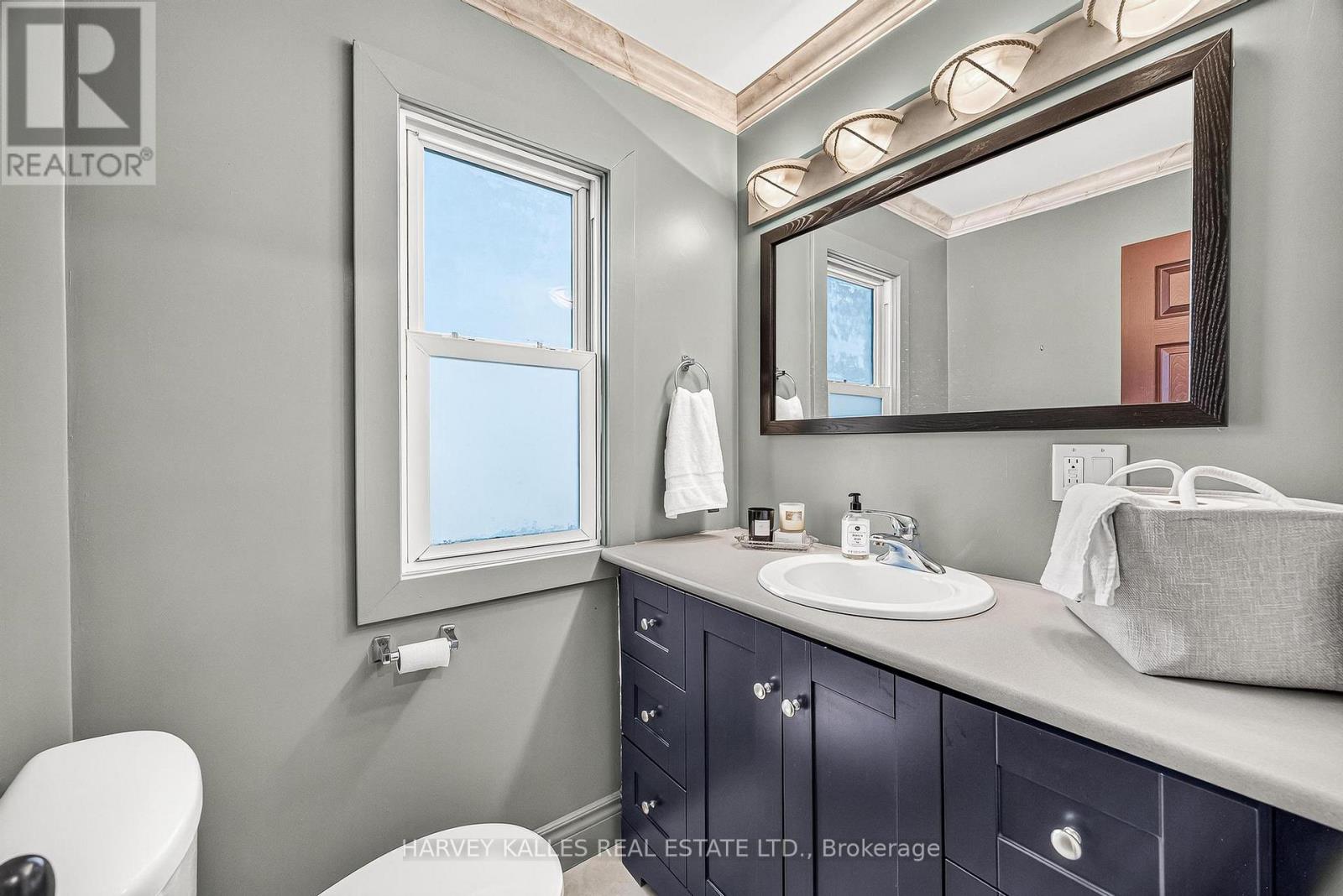 487 Dunsmure Road Property Photo 19