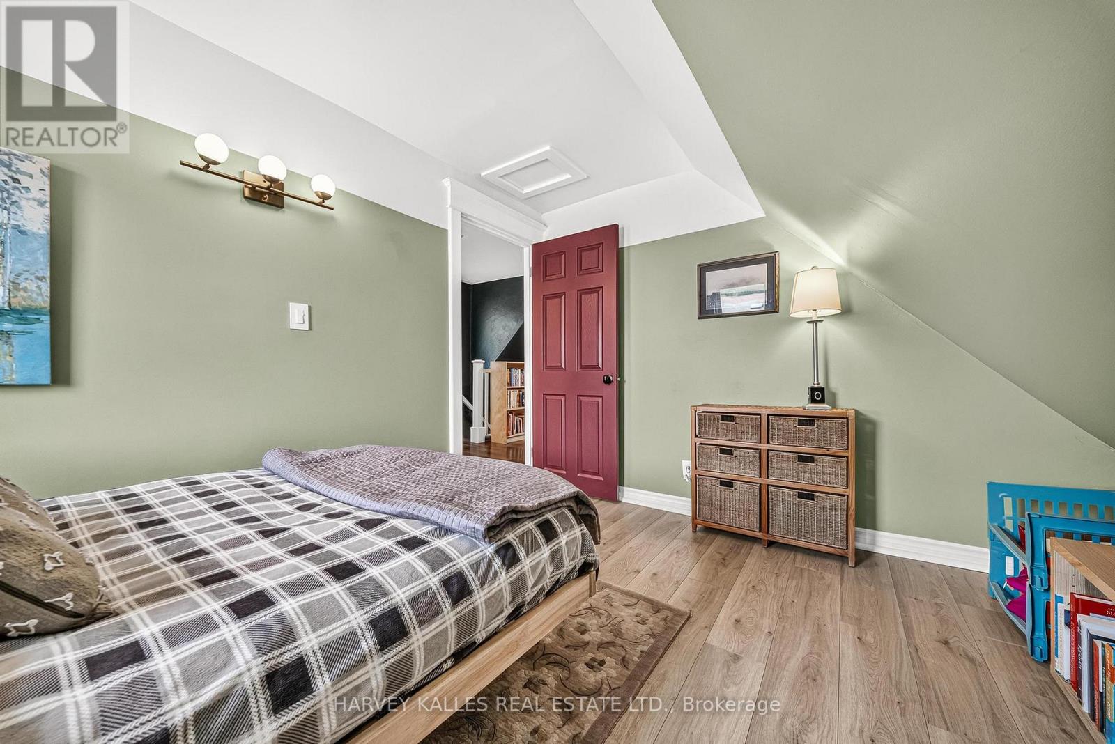 487 Dunsmure Road Property Photo 27