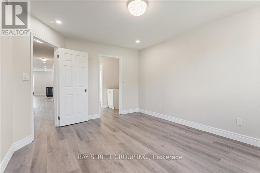 66 Ewen Road Property Photo 9