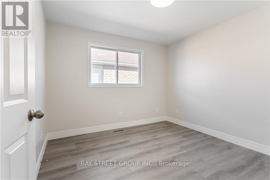 66 Ewen Road Property Photo 12