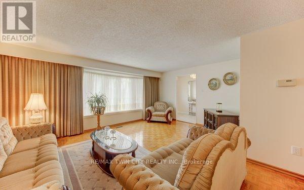141 Hazelglen Drive Property Photo 9