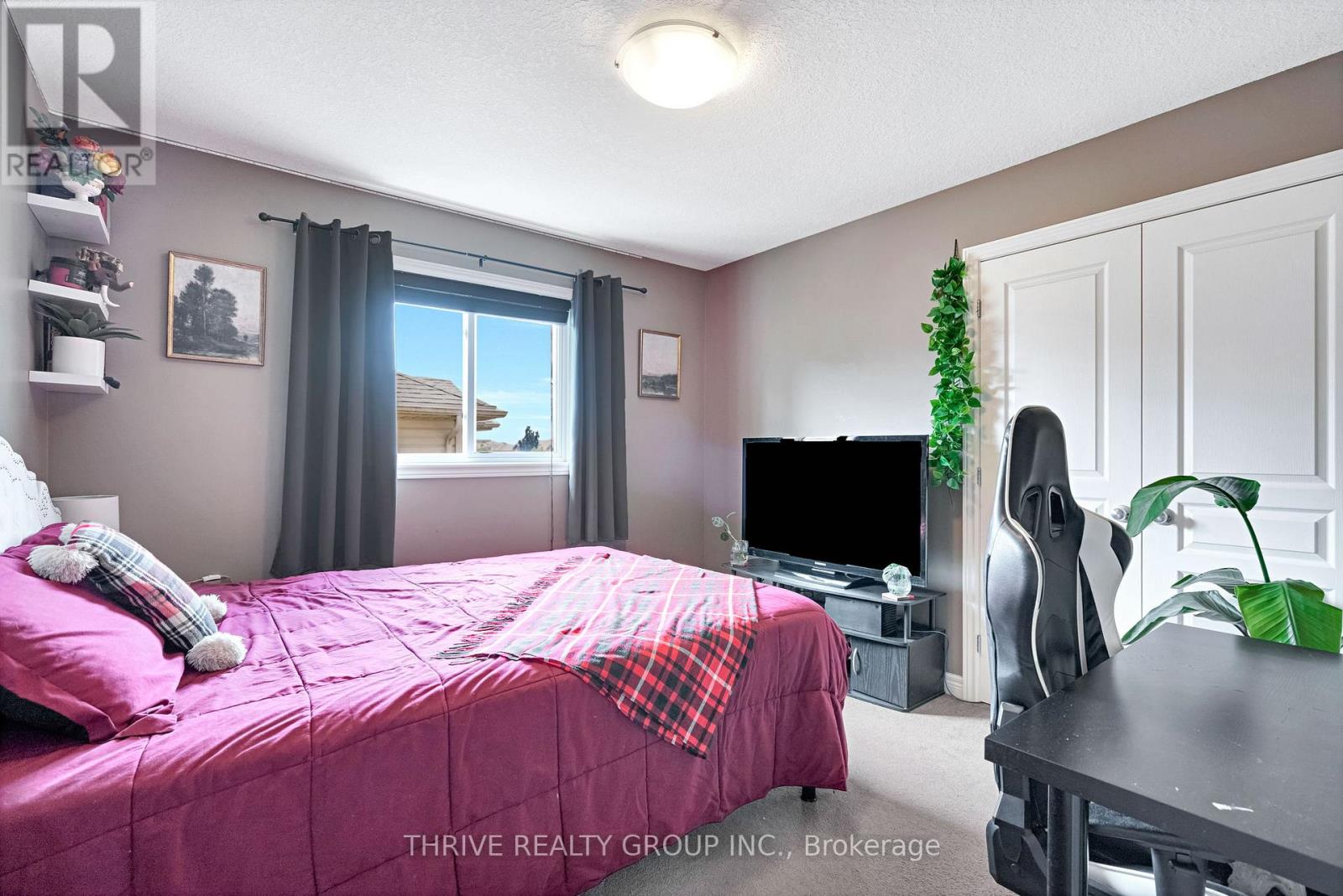 1903 Jubilee Crescent Property Photo 17
