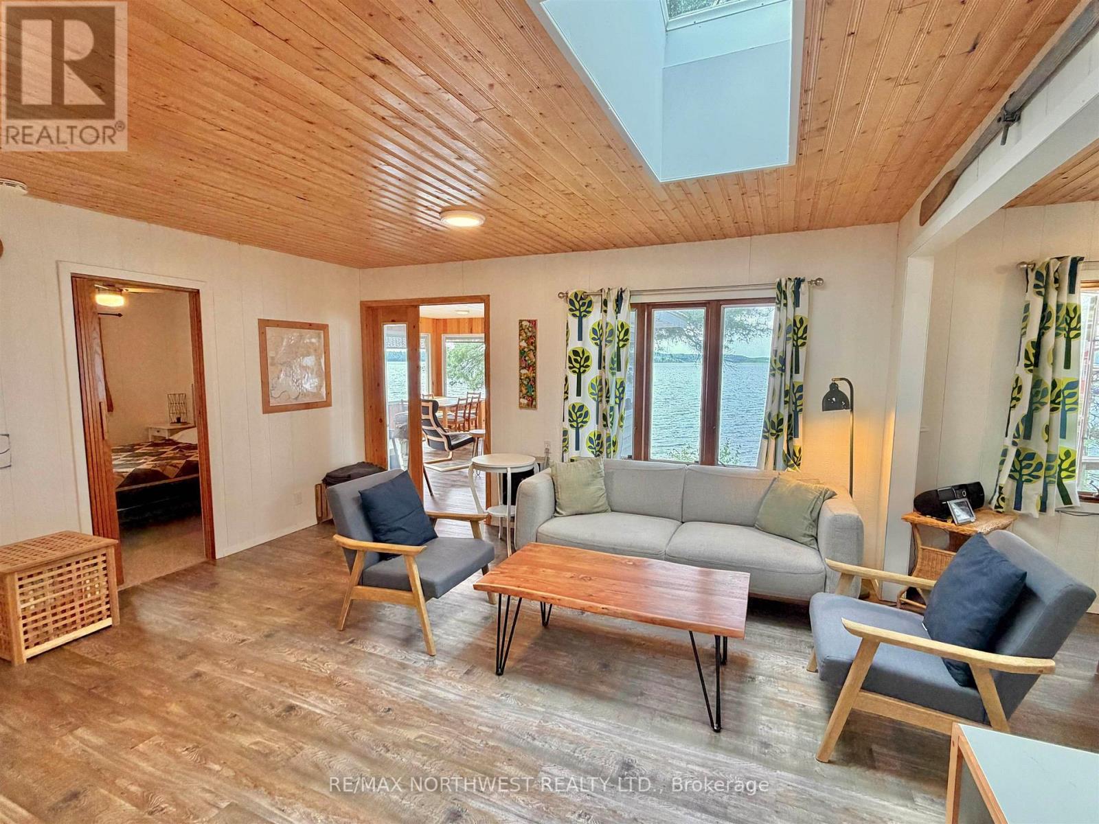 281 Caliper Lake Property Photo 14