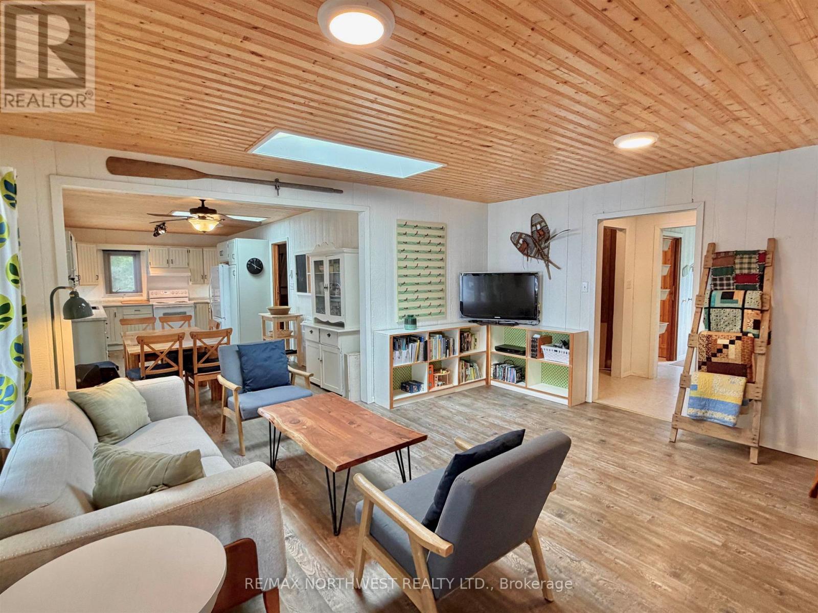281 Caliper Lake Property Photo 16