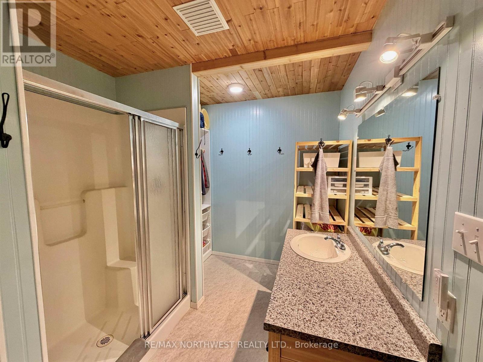 281 Caliper Lake Property Photo 24
