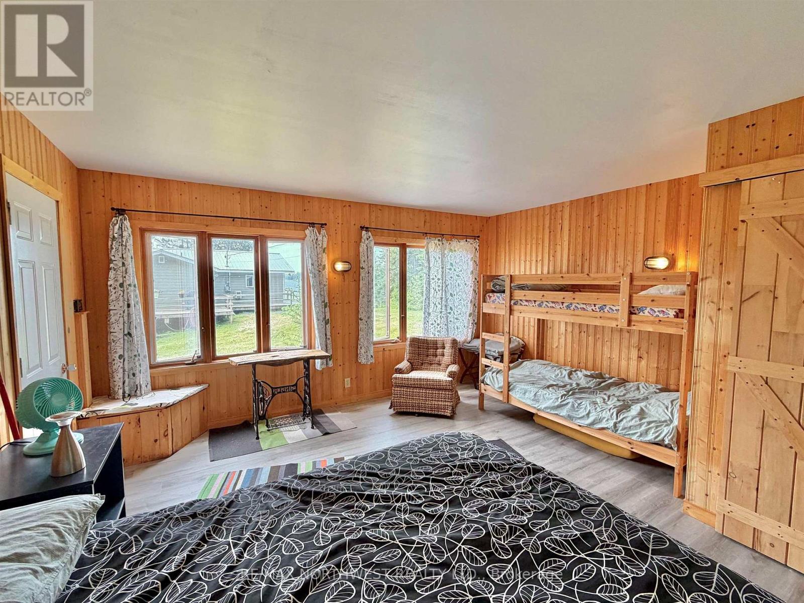 281 Caliper Lake Property Photo 32