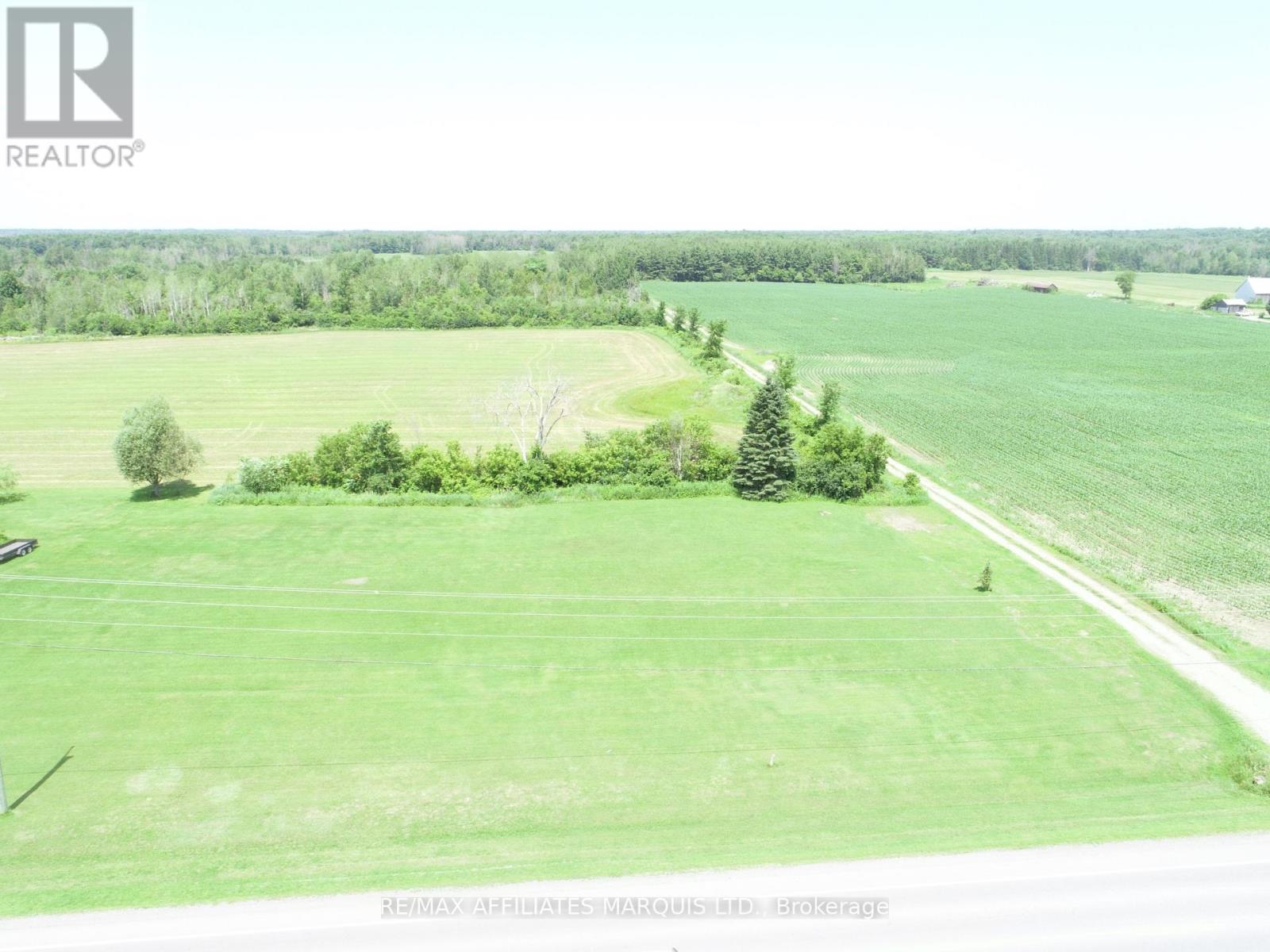 ... County 43 Road Property Photo 1
