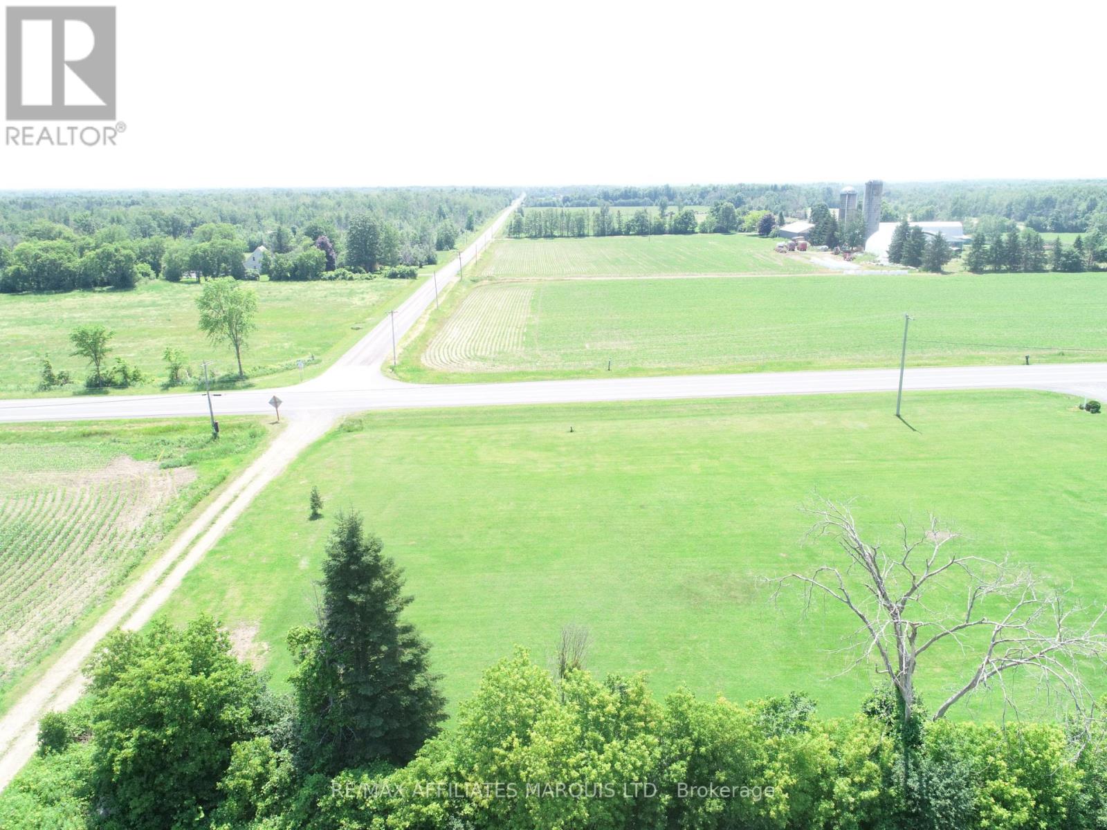 ... County 43 Road Property Photo 4