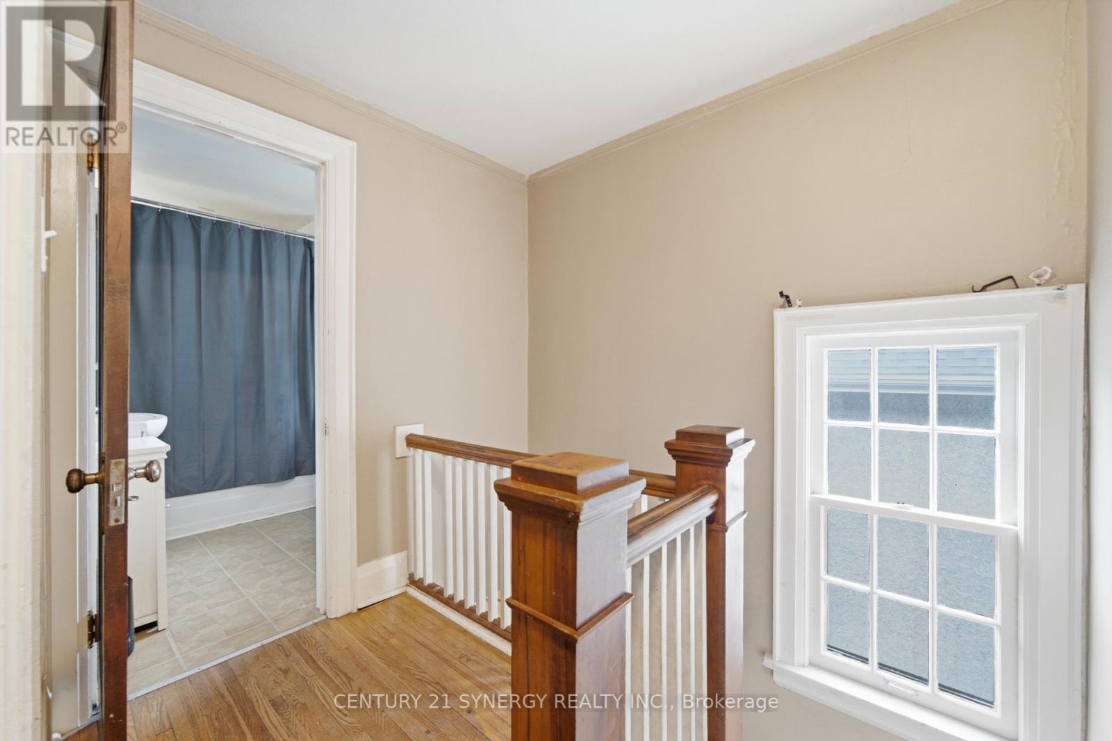 207-209 Foster Avenue Property Photo 37
