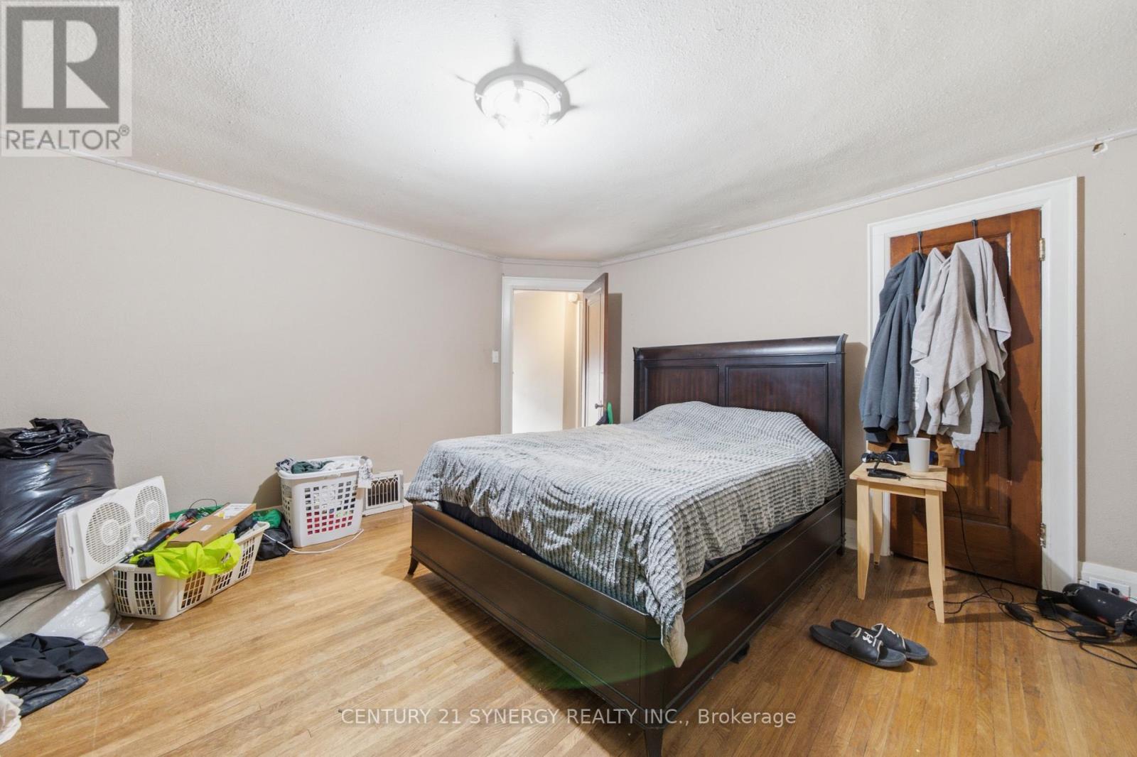 207-209 Foster Avenue Property Photo 39