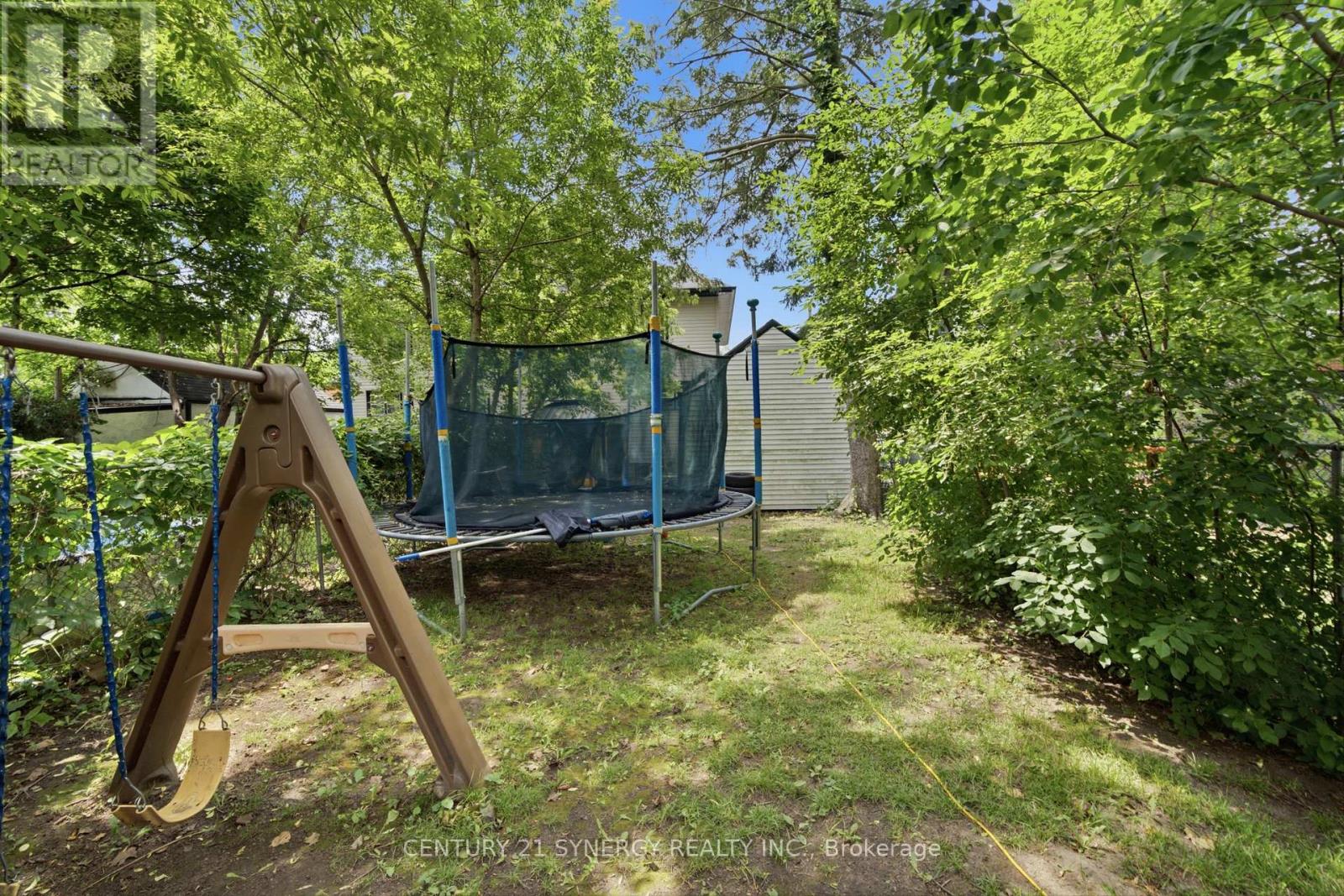 207-209 Foster Avenue Property Photo 46