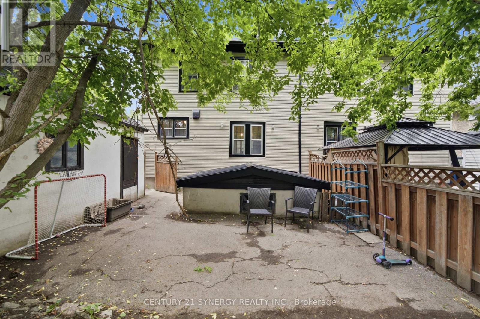 207-209 Foster Avenue Property Photo 48