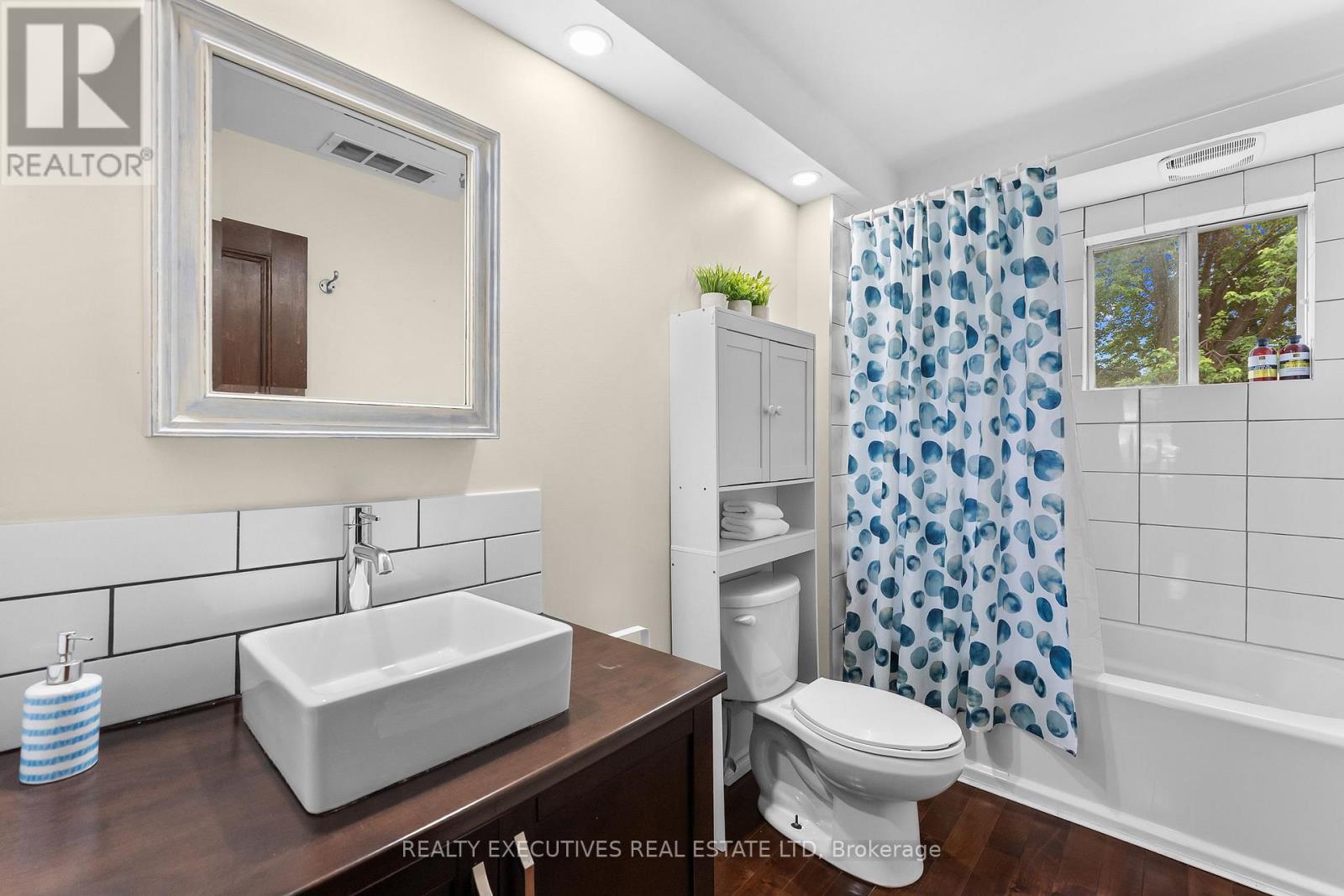 28 5th Street E Property Photo 22