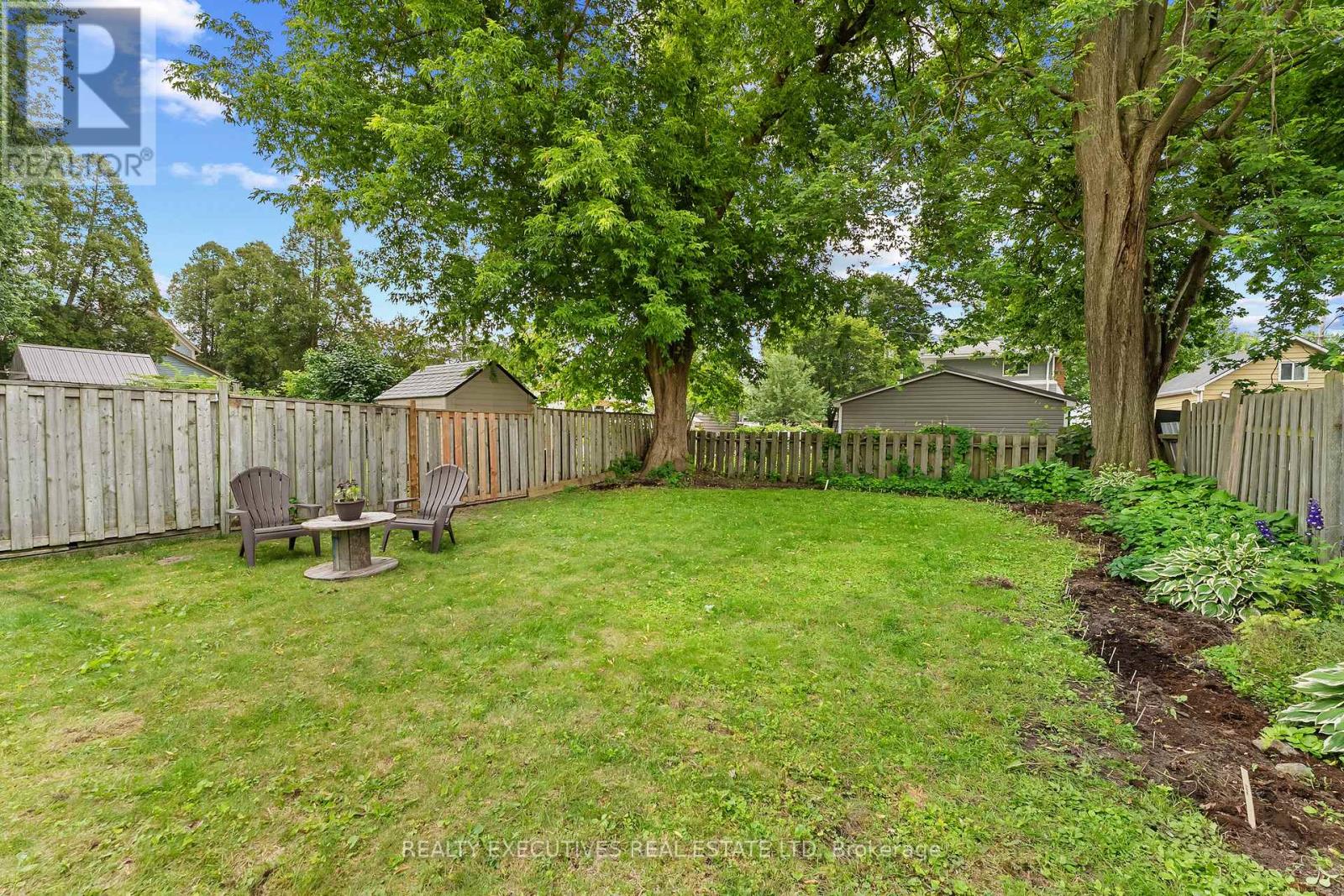 28 5th Street E Property Photo 30