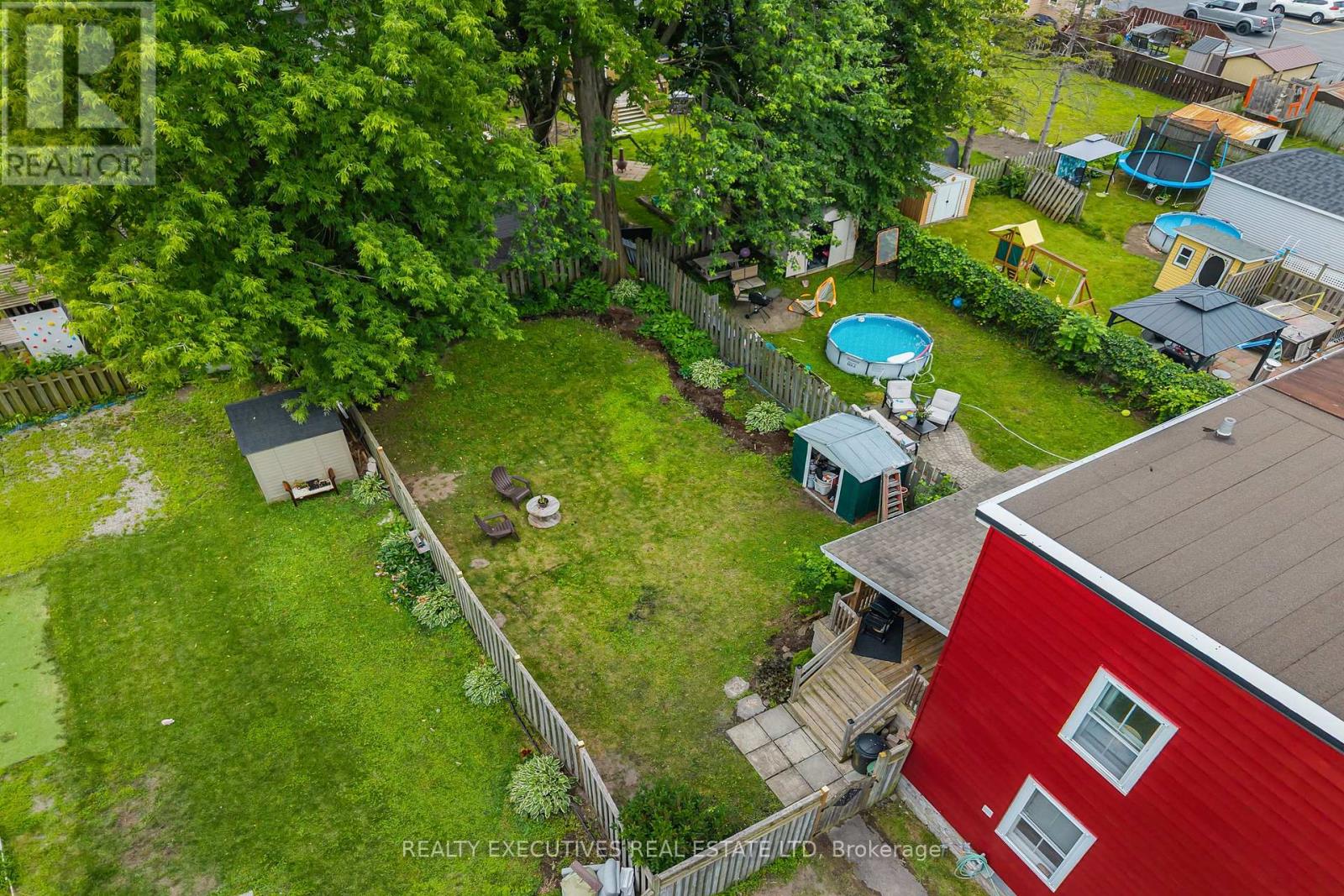 28 5th Street E Property Photo 31