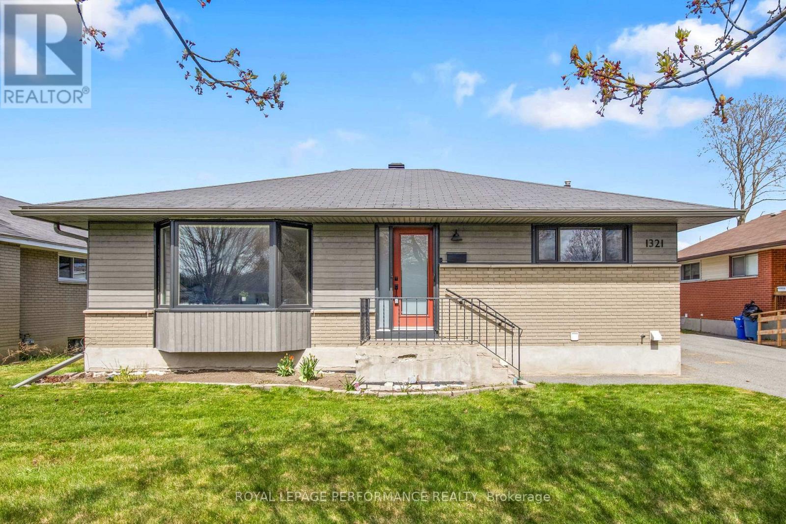 1321 RUSTIC DRIVE