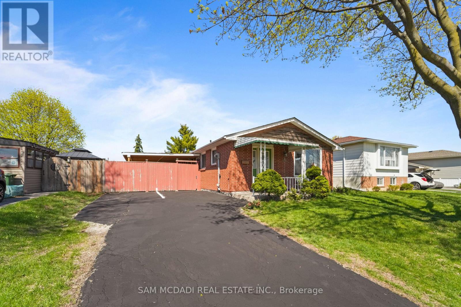 79 Locheed Drive Property Photo 1