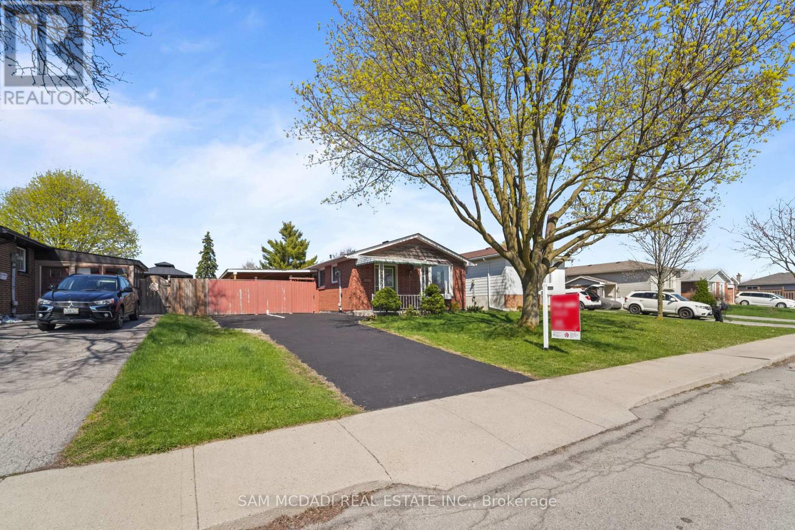 79 Locheed Drive Property Photo 4