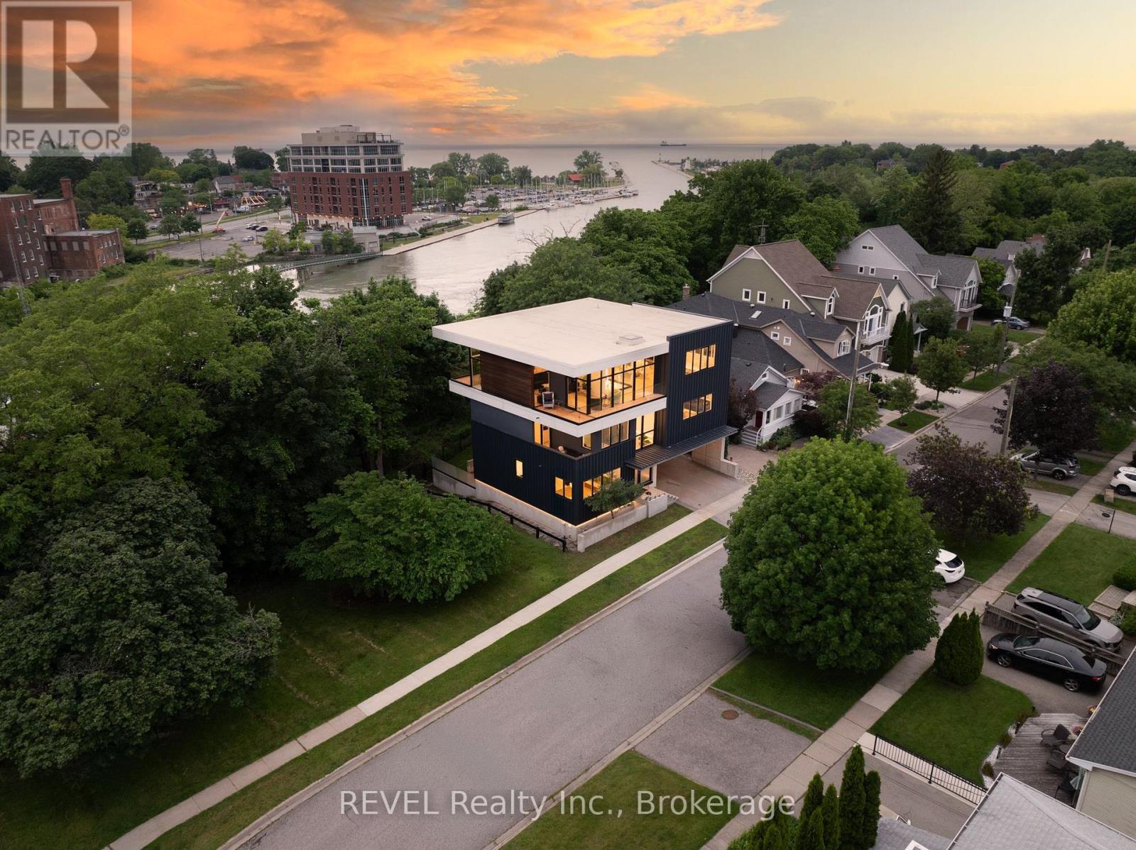 5 Michigan Avenue Property Photo 1