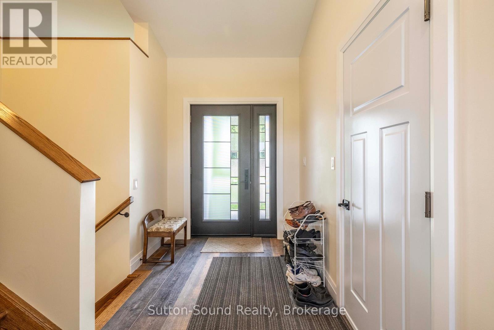 397600 10 Concession Property Photo 4