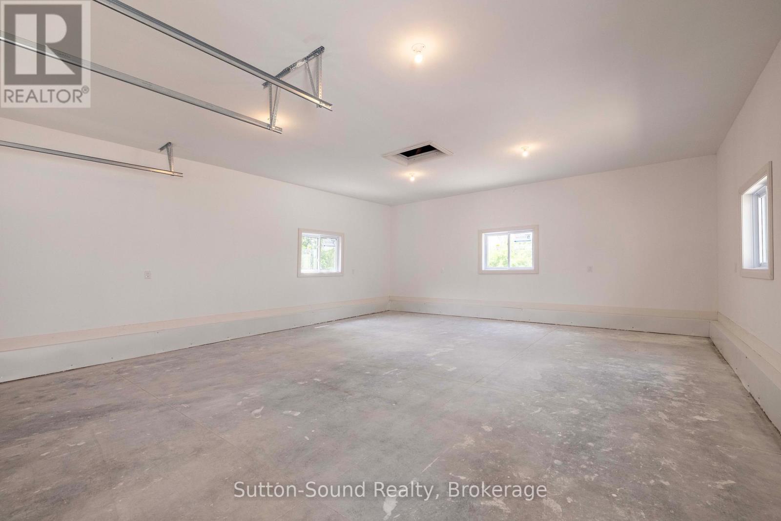 397600 10 Concession Property Photo 37