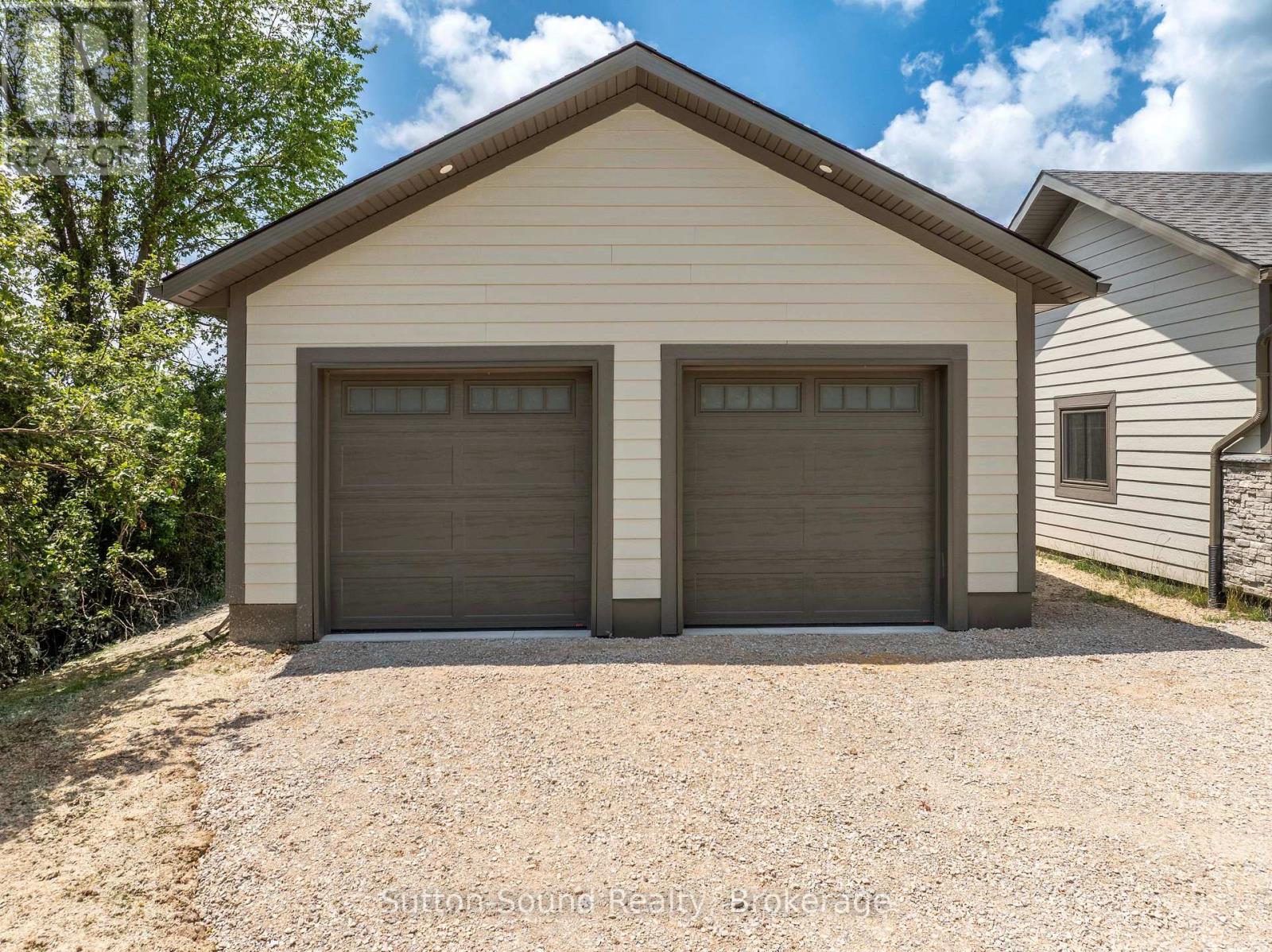 397600 10 Concession Property Photo 42