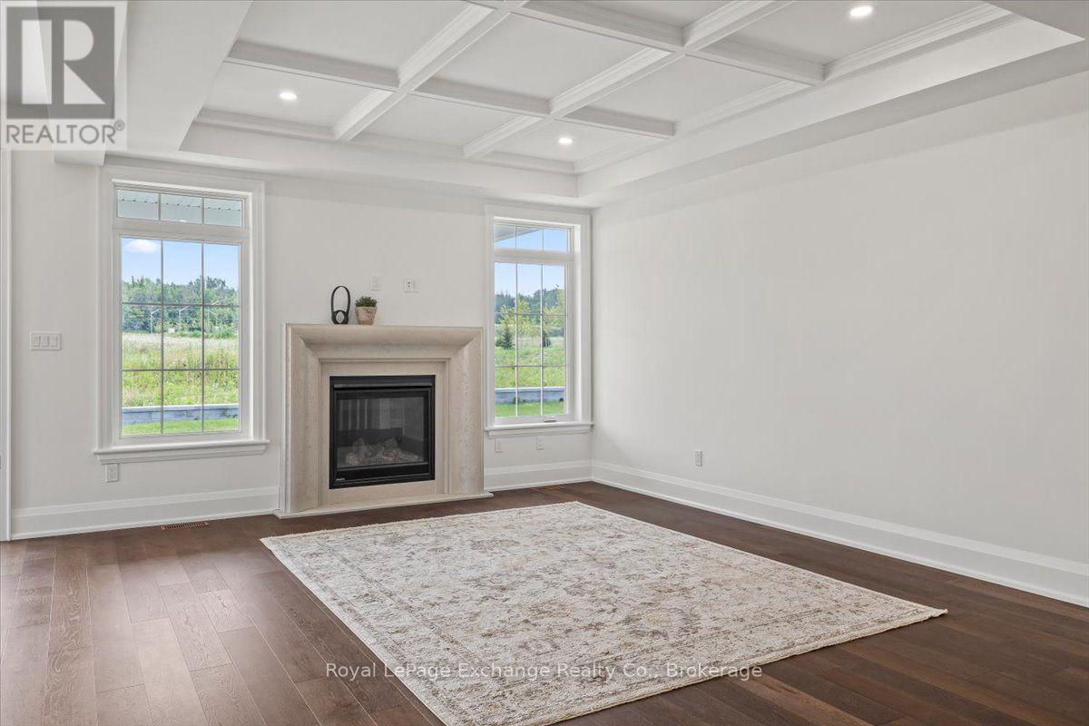 90 Inverness Street N Property Photo 9