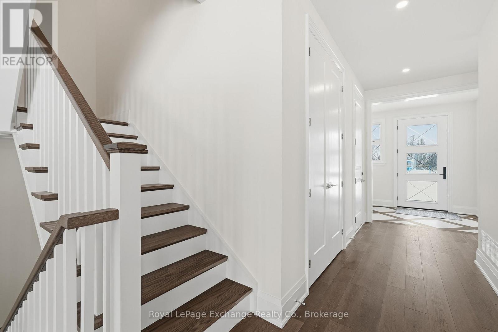 90 Inverness Street N Property Photo 15