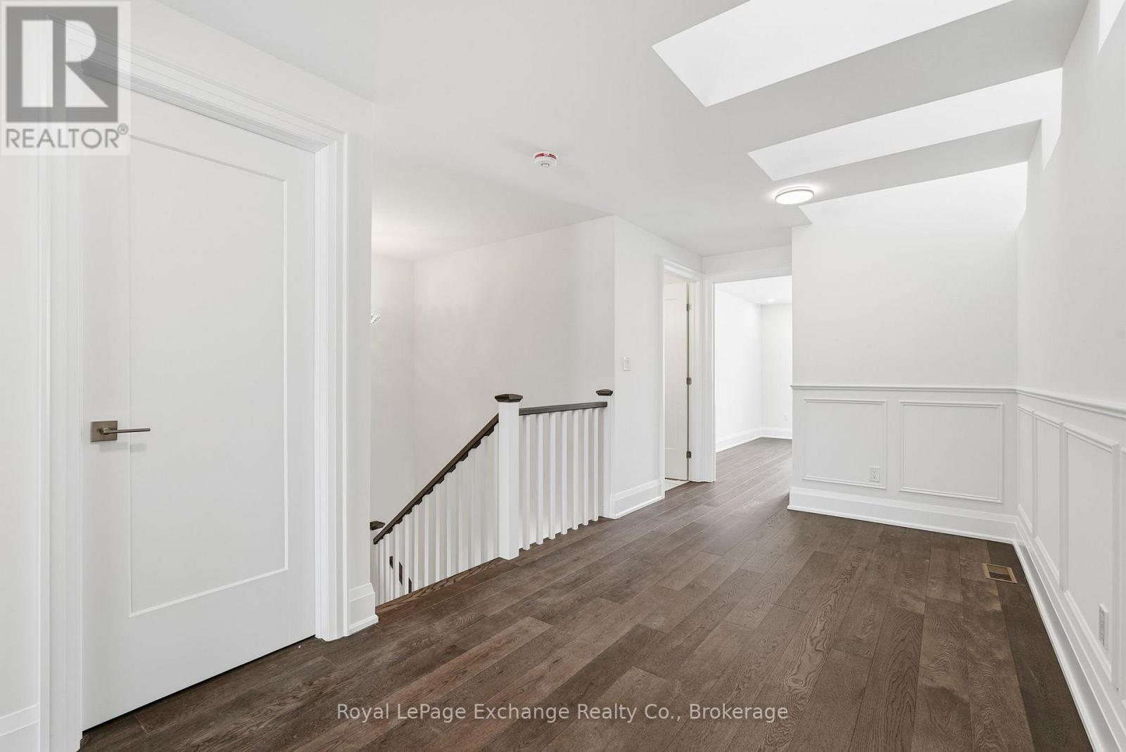 90 Inverness Street N Property Photo 16