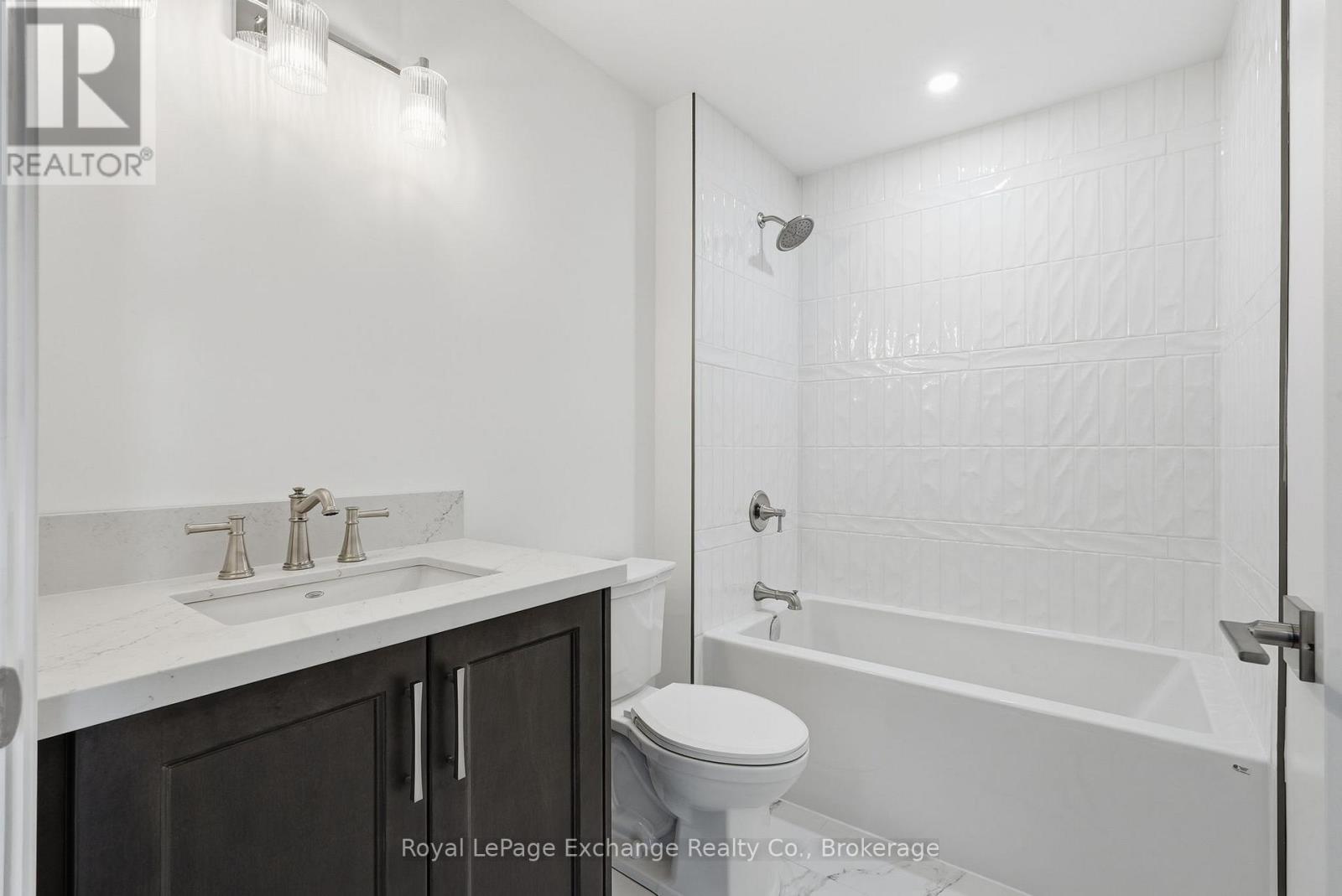 90 Inverness Street N Property Photo 19