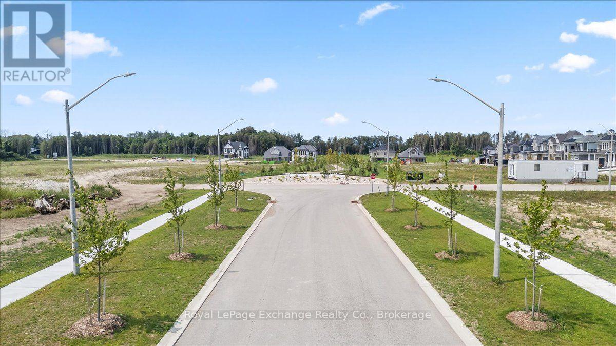 90 Inverness Street N Property Photo 22