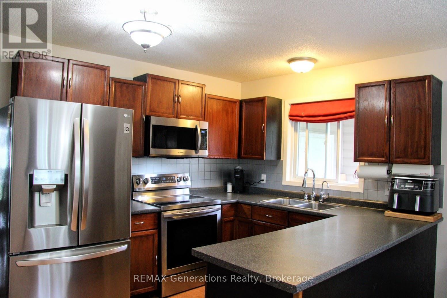9 Michano Drive Property Photo 4