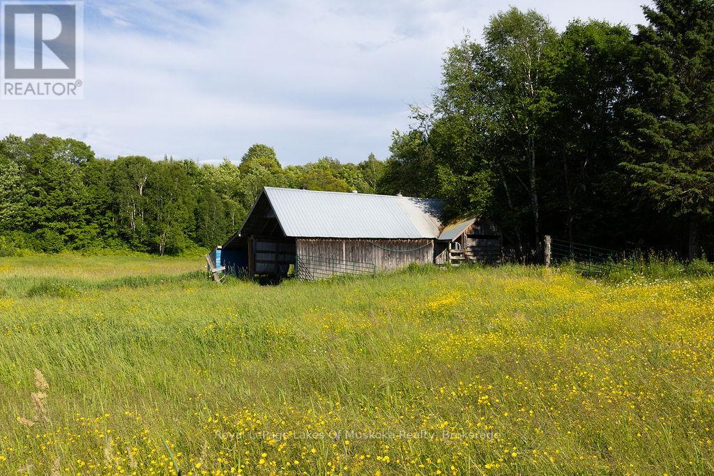 2245 Ahmic Lake Road Property Photo 28