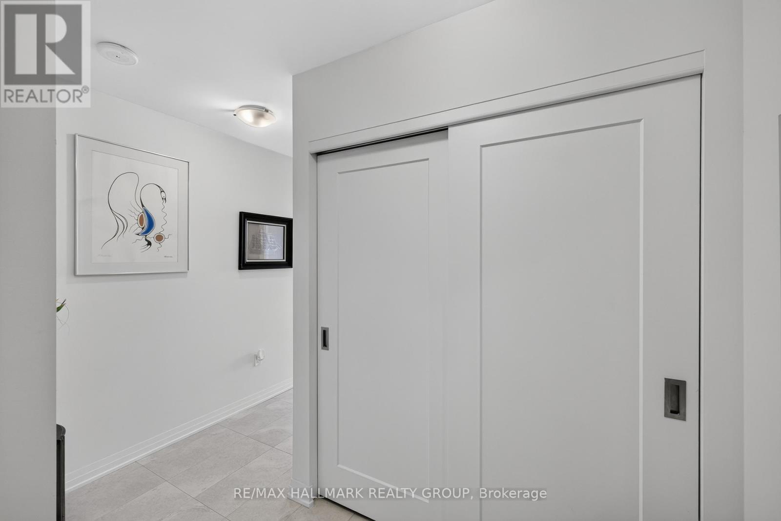 2404 - 805 Carling Avenue Property Photo 4