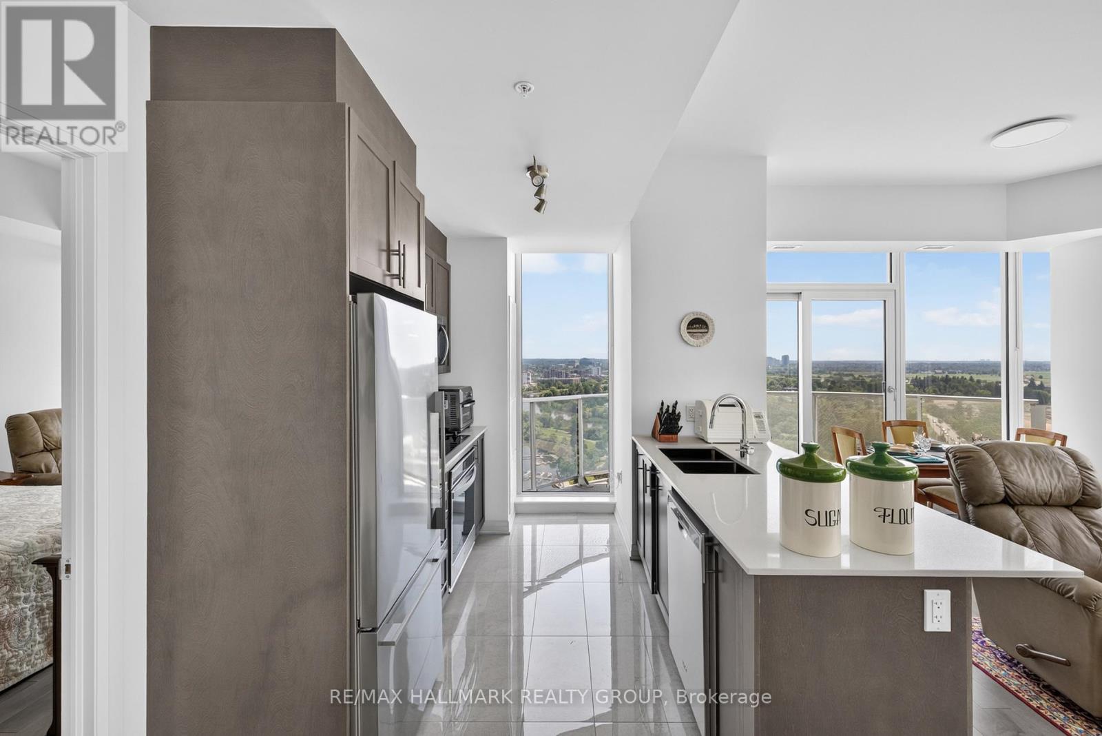 2404 - 805 Carling Avenue Property Photo 21