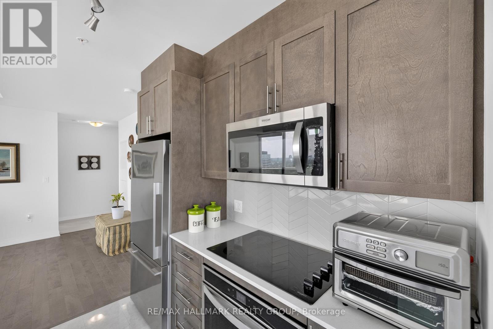 2404 - 805 Carling Avenue Property Photo 26