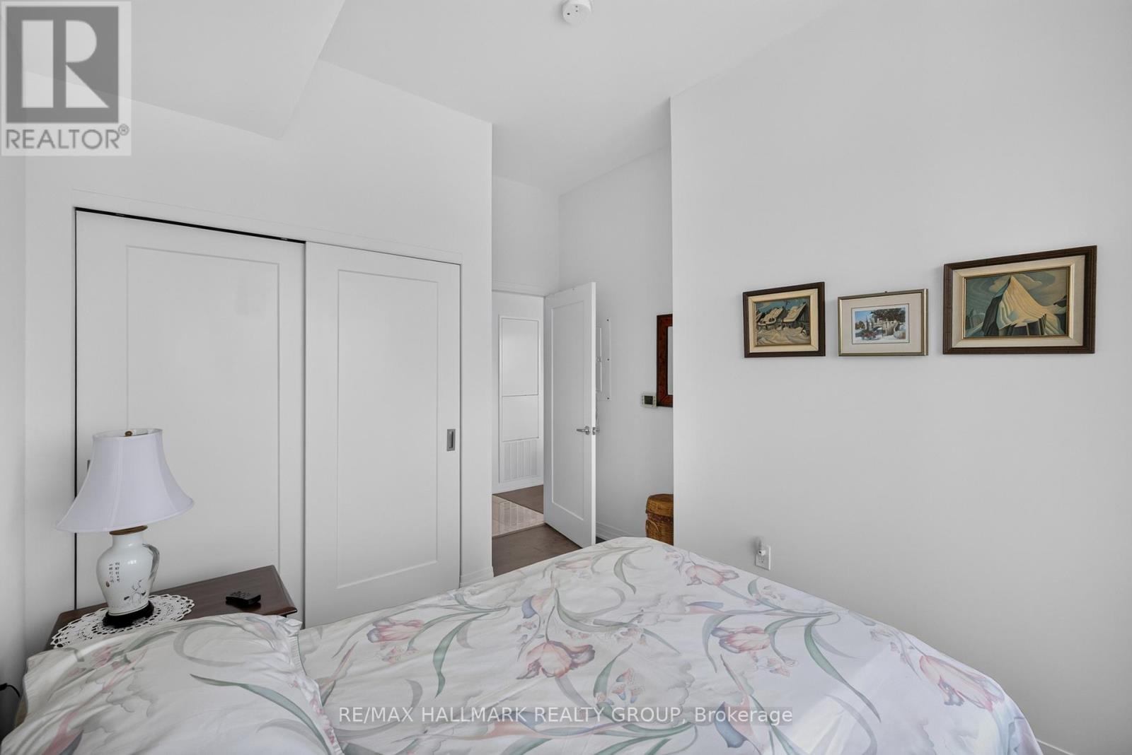 2404 - 805 Carling Avenue Property Photo 41