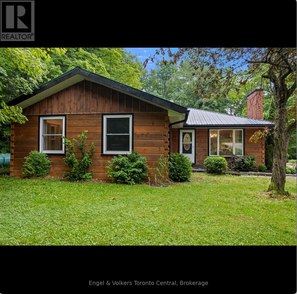 467042 12th Conc B Concession Property Photo 1