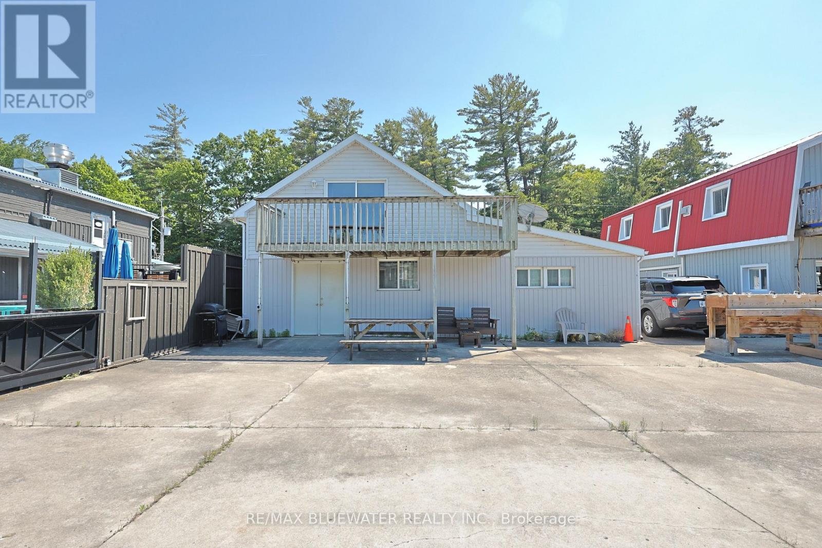 75 River Road Property Photo 27