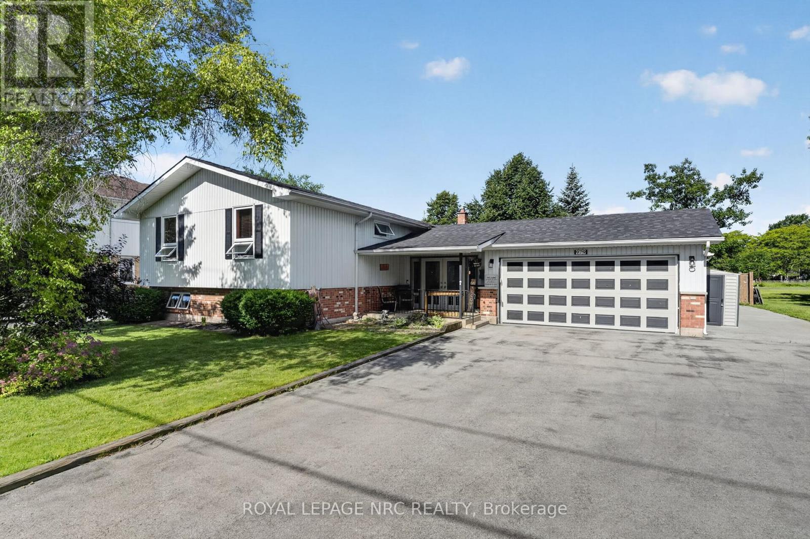 979 CRESCENT ROAD