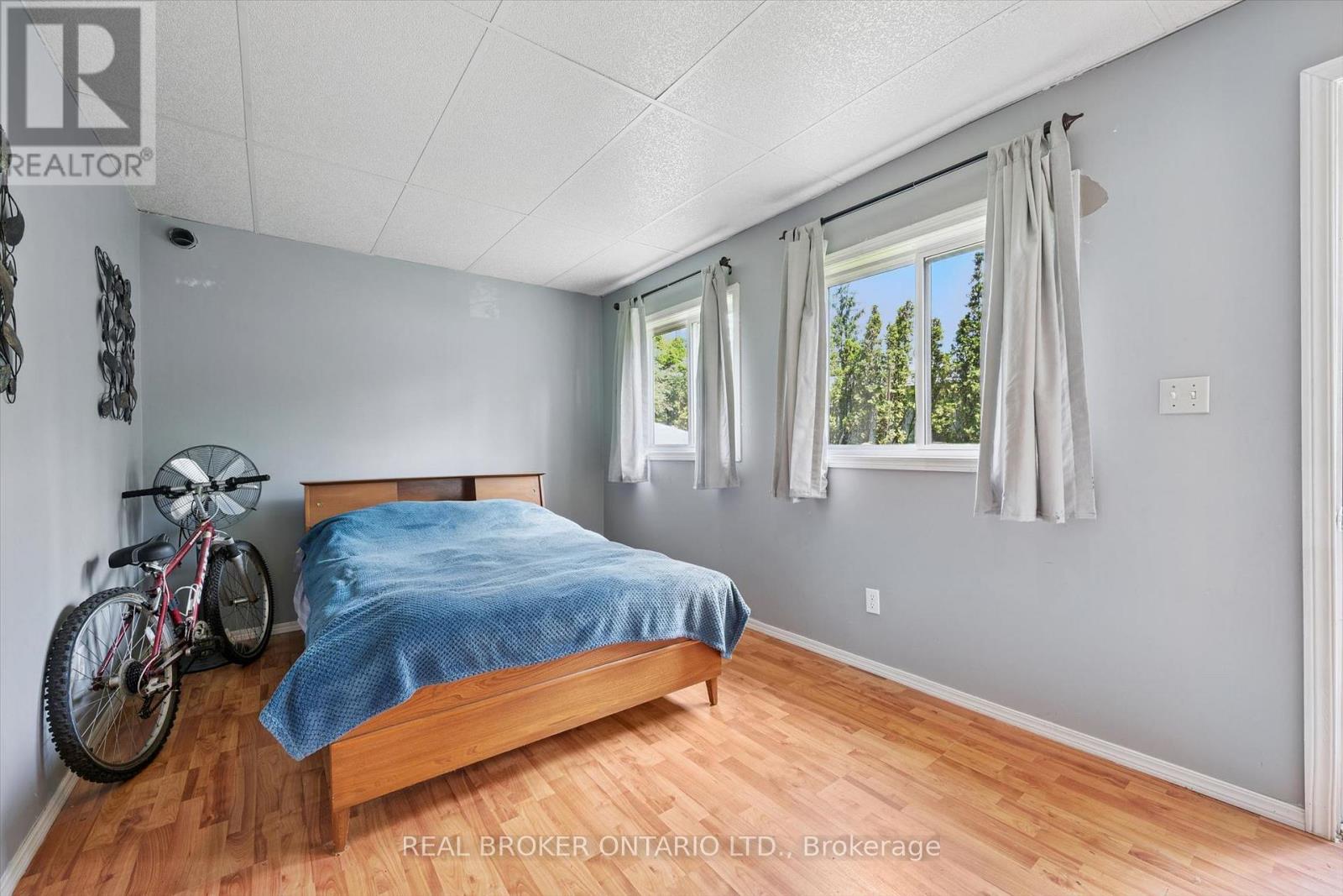 127 Cedar Crescent Property Photo 15
