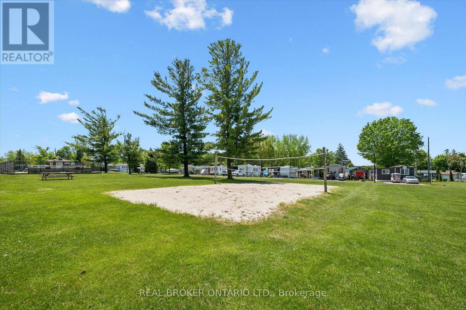 127 Cedar Crescent Property Photo 30