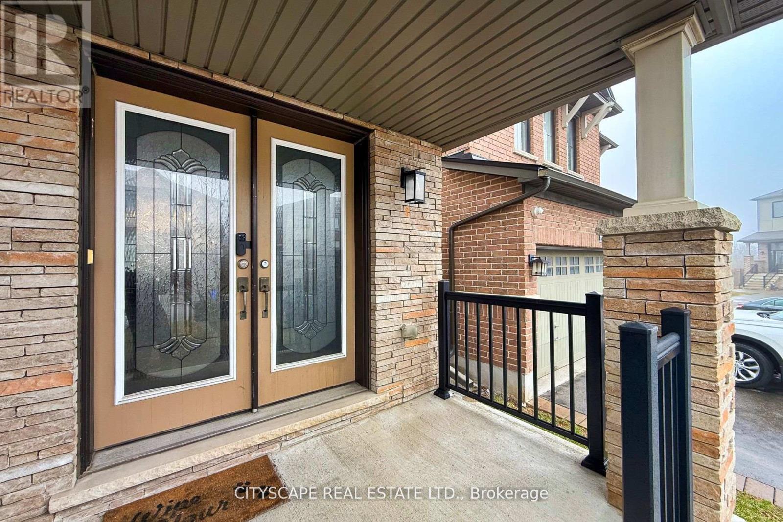 121 Crafter Crescent Property Photo 3