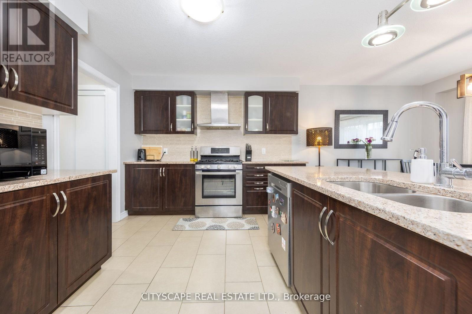 121 Crafter Crescent Property Photo 11