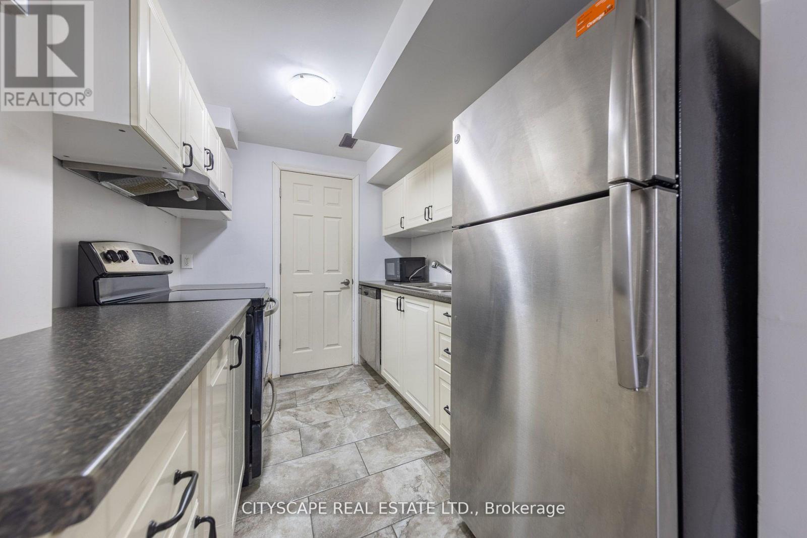 121 Crafter Crescent Property Photo 38