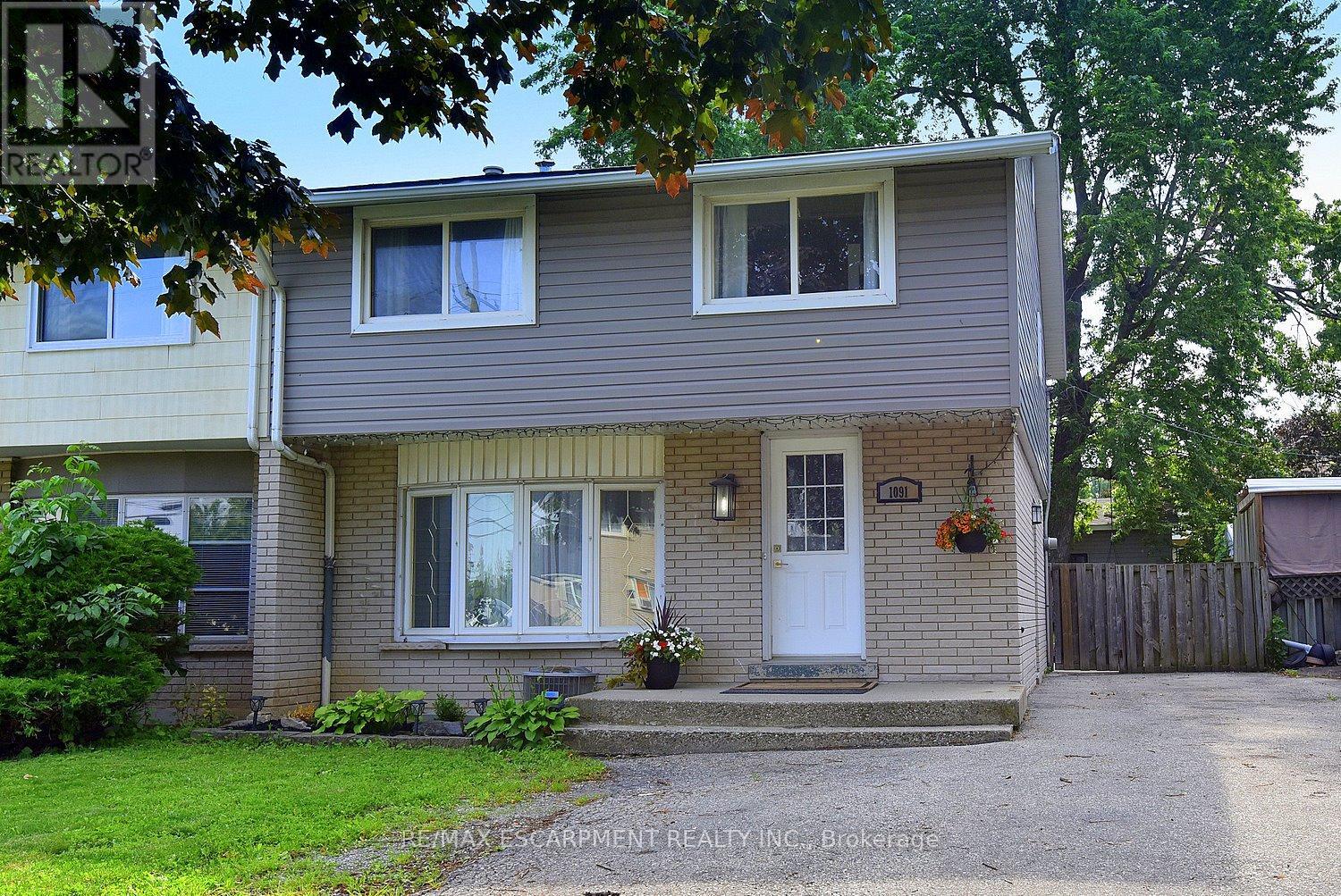 1091 Upper Wellington Street Property Photo 1