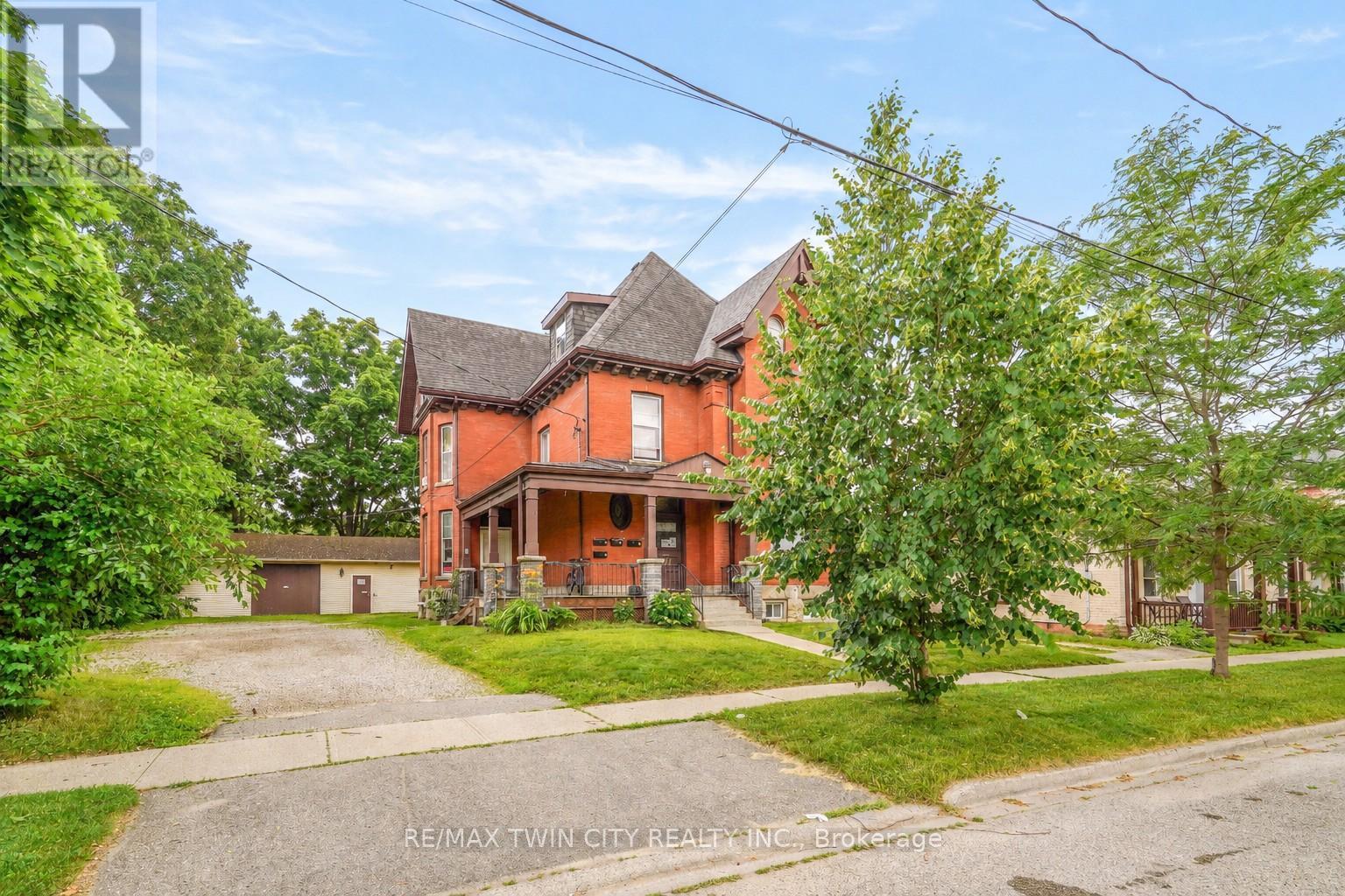 171 Nelson Street Property Photo 2