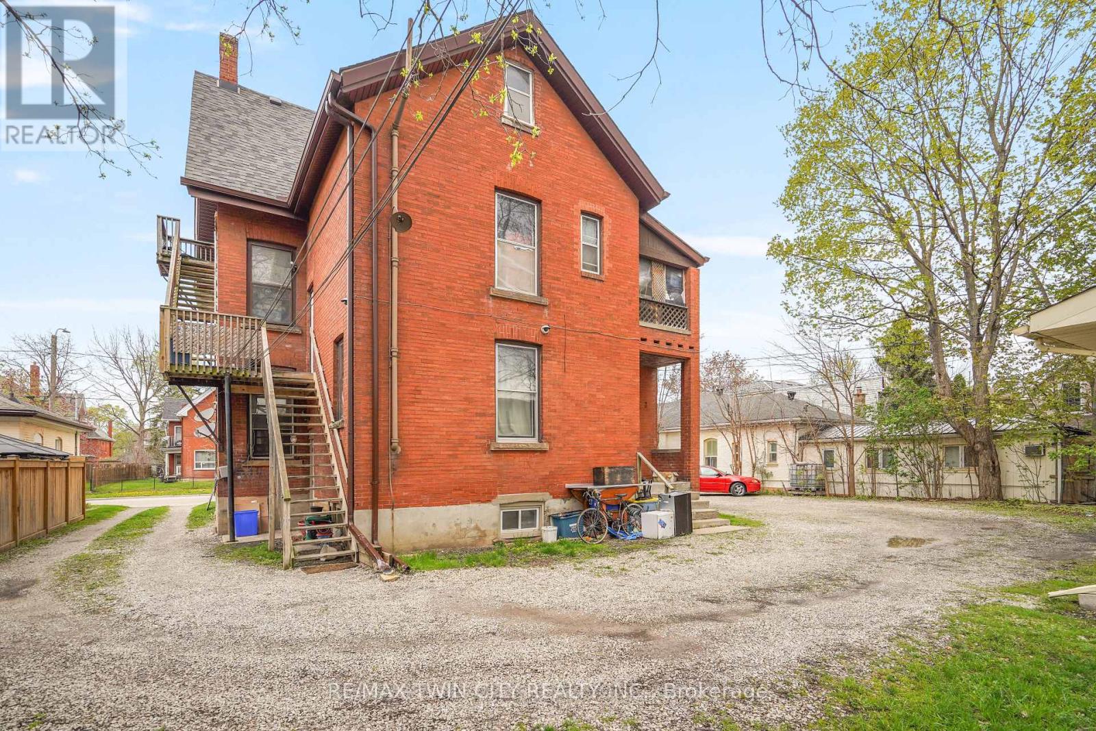 171 Nelson Street Property Photo 12