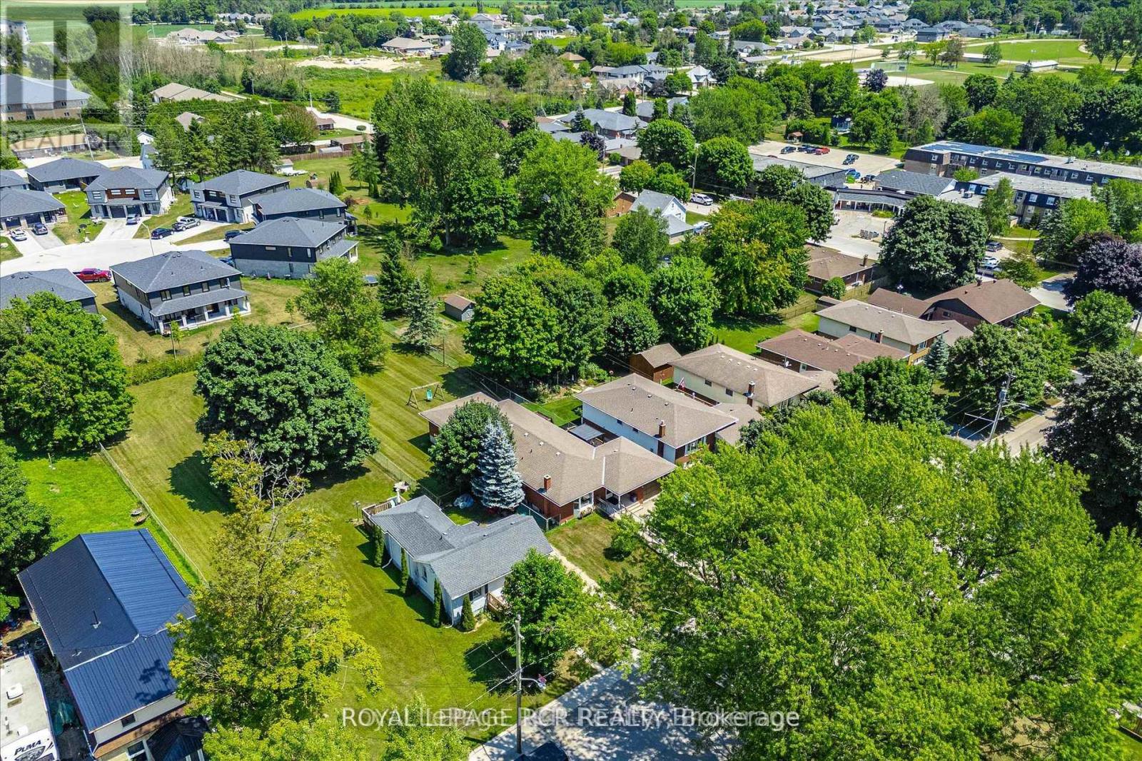 240 Egremont Street N Property Photo 4